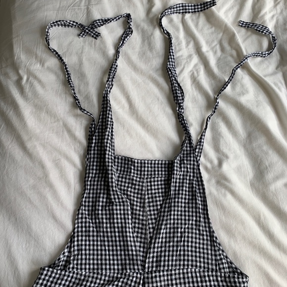 Gingham Romper - Picture 3 of 4